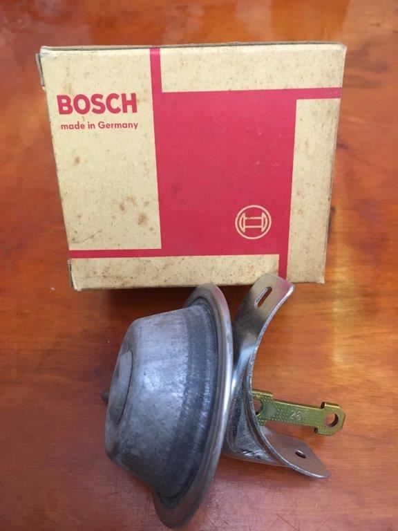 VW NOS. 1 237 121 265 Vacuum Advance Canister