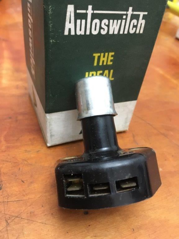 VW NOS. 111 941 561 B Headlight Foot Dimmer Switch