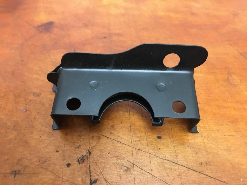 VW NOS. 211 119 577 Heat Riser Tin Left