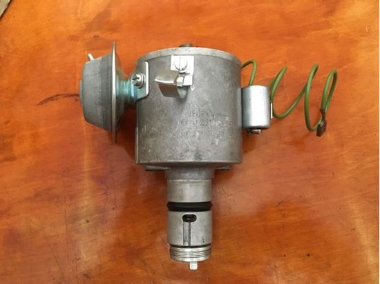 Picture of Restored Distributor w/NOS Vacuum