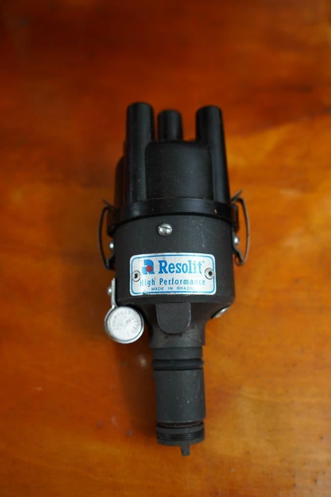 VW NOS. 211 905 205 A Resolit Cast Iron Distributor (010)