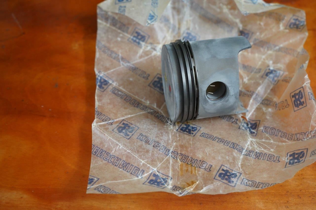 VW NOS. 113 107 115 P Piston Set 77.5 (20MM Wrist Pins)