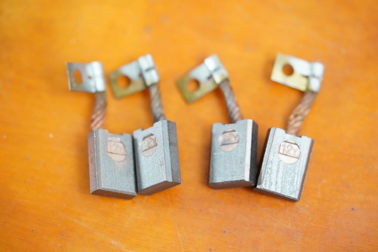 VW NOS. 10031 Krug Starter Brush Set