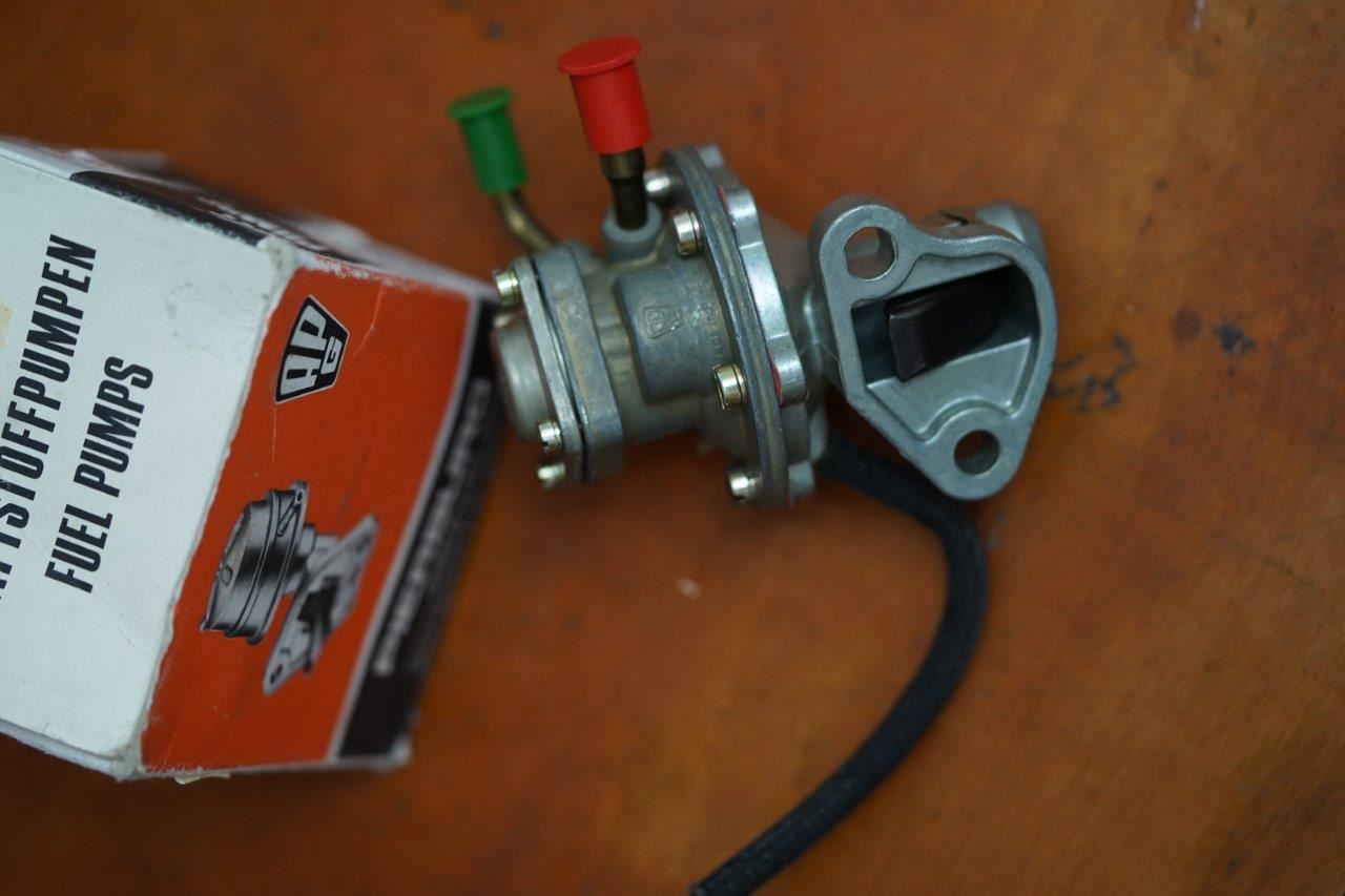 VW NOS. 021 127 025 A Fuel Pump