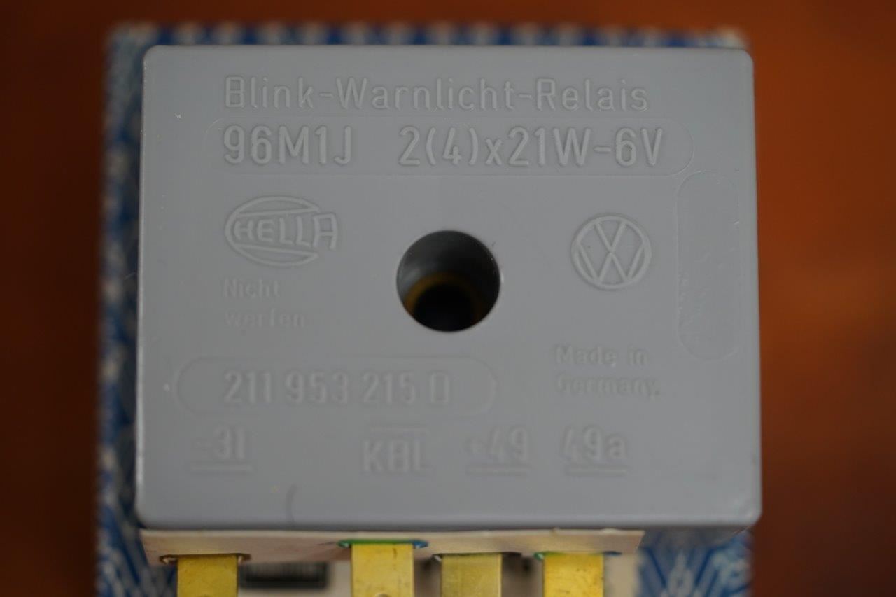 VW NOS. 211 953 215 D Turn Signal Flasher Relay