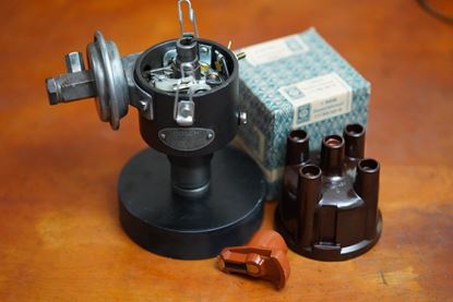 Picture of Restored German Bosch Distributor Cast Iron BR3T