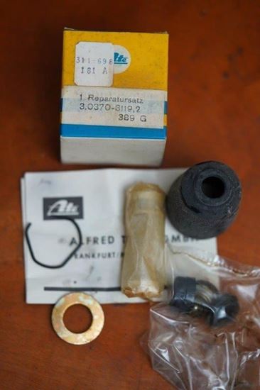 Picture of Brake Master Cylinder Rebuild Kit