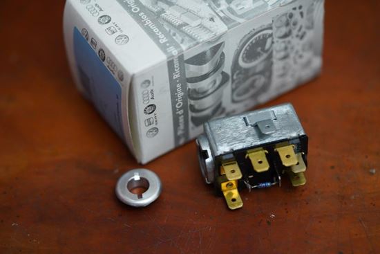 Picture of Emergency Flasher Switch